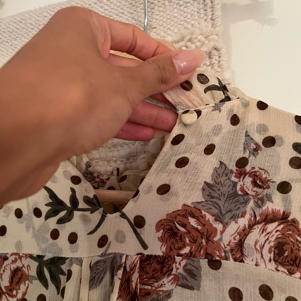 Sheer tunic - Picture 3 of 6